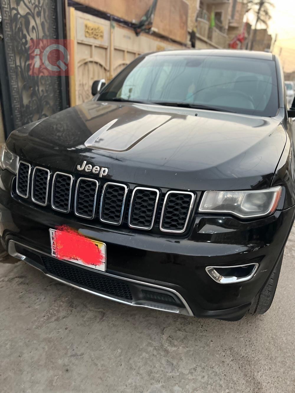 جیپ گراند شیرۆکی